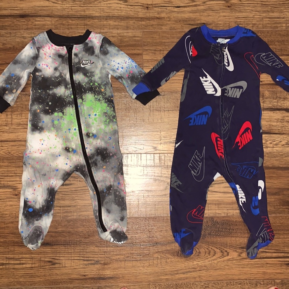 Nike Footies size 6m